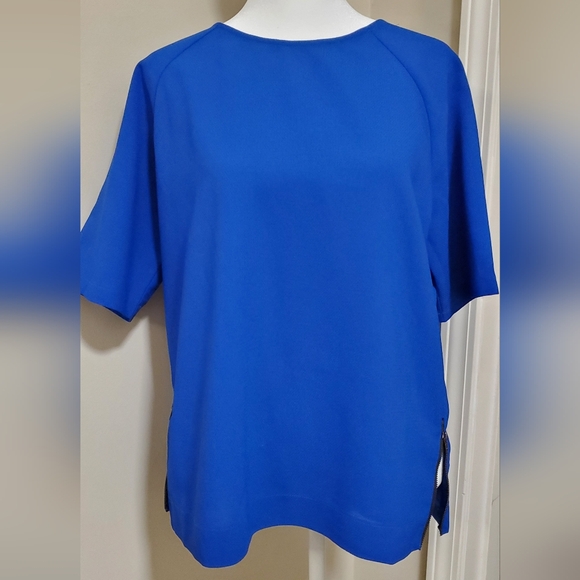 Like New Zipper Blouse - Picture 2 of 13